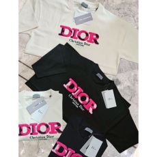 T-shirts & Tops